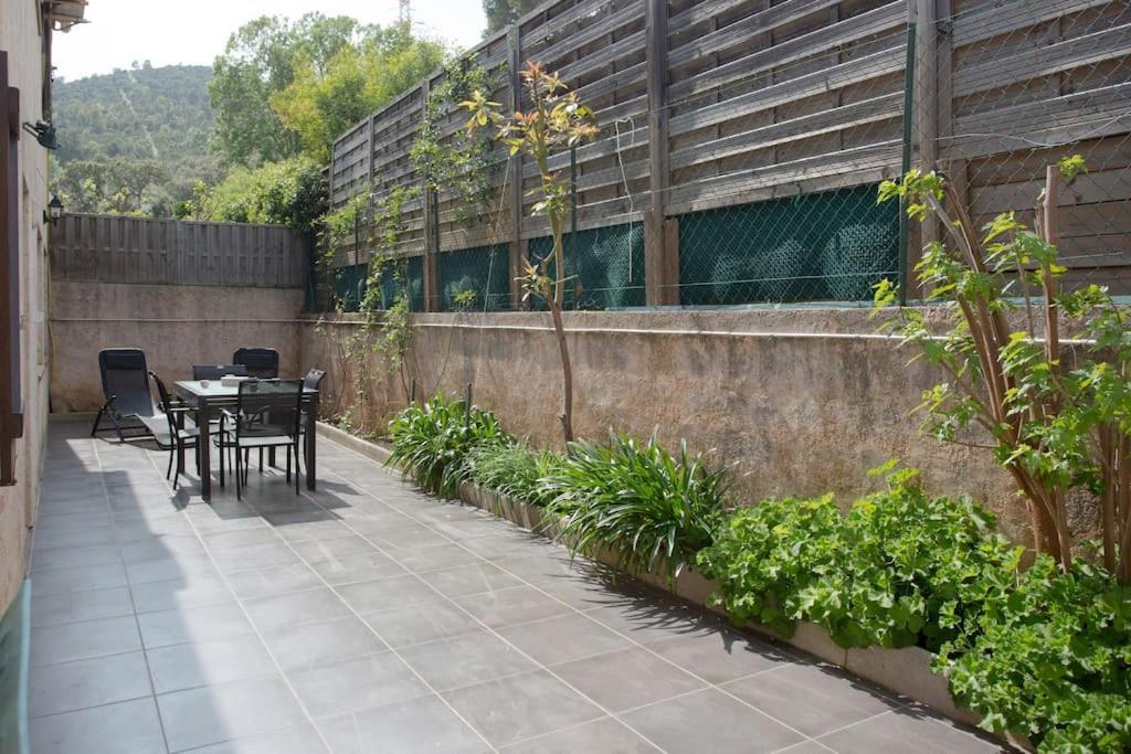 Appartement En Rez De Jardin Et Terrasse Ds Villa Hyères Exterior foto